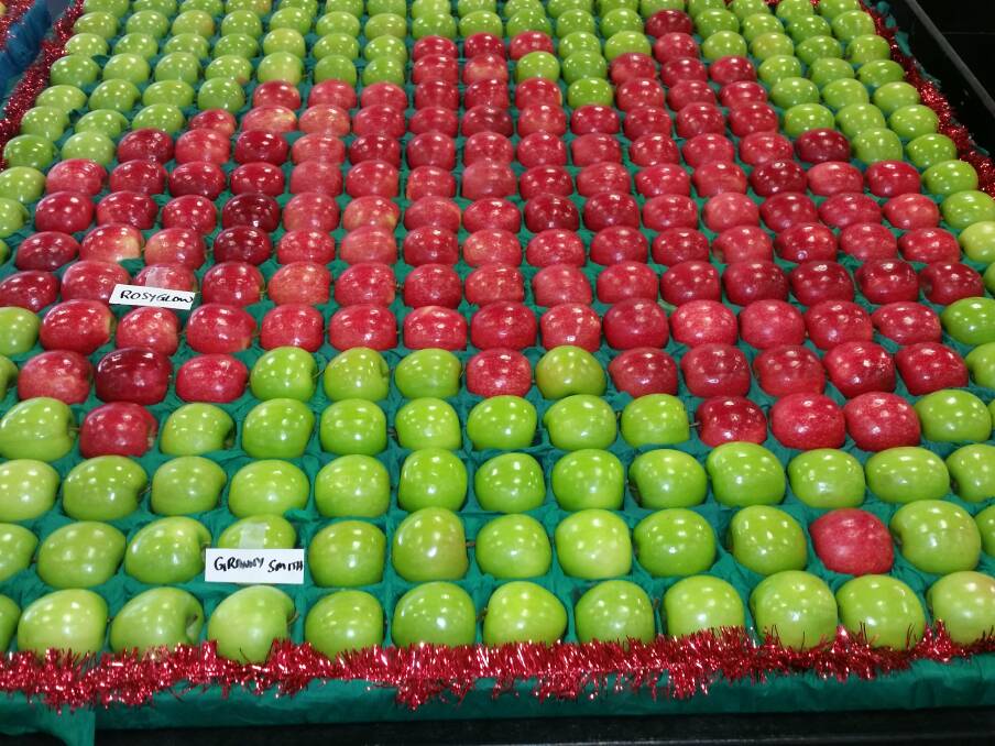GIRT BY GREEN: Some artistic layout brings a sense of national pride to the apple display at the 2016 Royal Adelaide Show. 