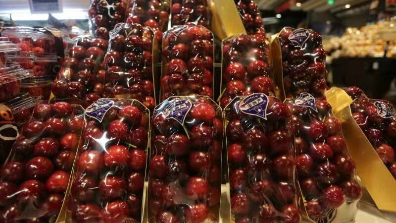GENUINE: Aussie cherries on sale in China (not the substituted ones).